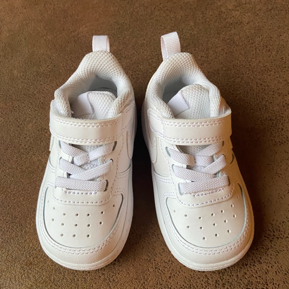 Nike Court Borough Toddler Low White BQ5453 100 Triple White Sz 5C Air Force